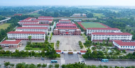 四川省邛崃市第一中学