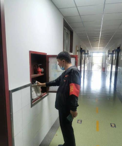 北京市昌平区长陵中学