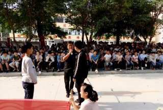 遂平县褚堂乡初级中学