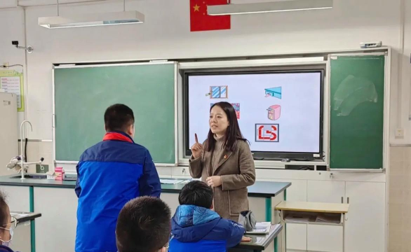 宝山区宝山实验小学