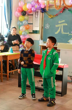 富锦市第八小学