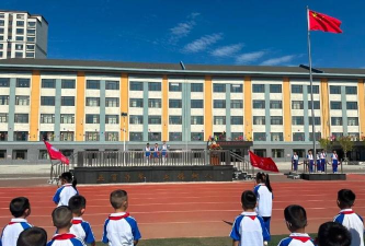 长春经济技术开发区兴隆山镇中心小学