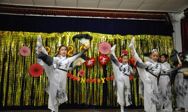 扎兰屯市新兴小学