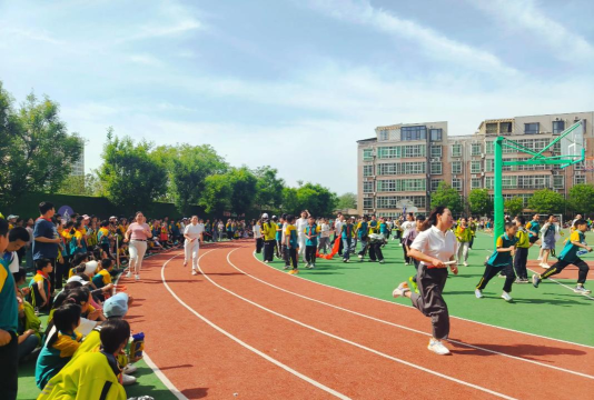 临河区实验农场小学