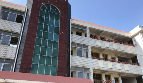 夹山镇完全小学