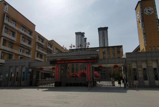 广州鳌头镇人和小学