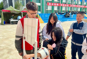 昆明石林彝族自治县民族职业高级中学