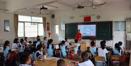 大江镇伍时畅纪念小学