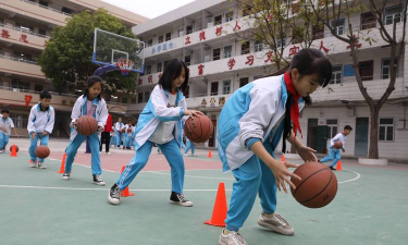 廉江市塘蓬镇鳌岭小学