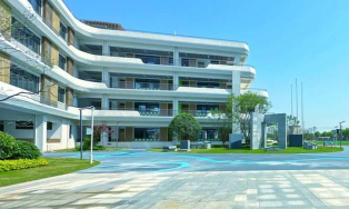 吴川市梅岭小学户外活动场地