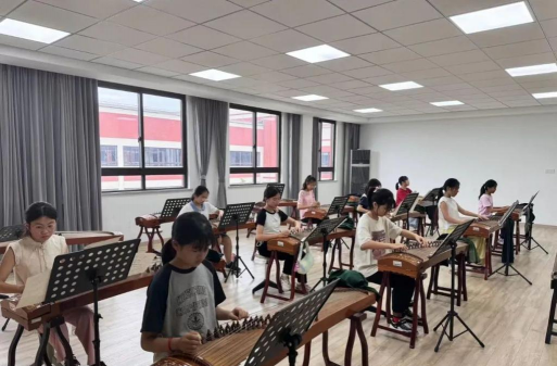 舟曲县舟之韵艺术学校户外活动场地