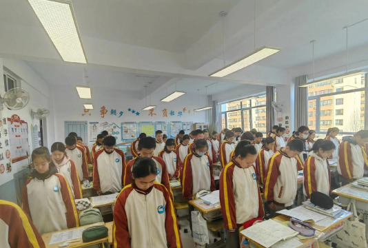 敦煌市第二中学户外活动场地