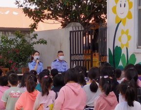 许昌县艾庄乡鲁湾中心小学户外活动场地