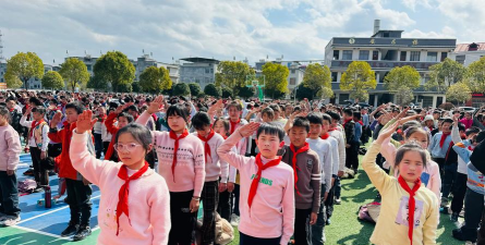 通城县关刀镇中心小学户外活动场地