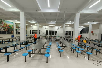 平昌县石垭初中春雨后勤服务部