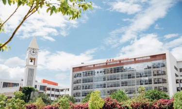 官渡区盘龙中心学校