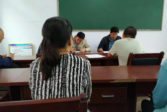 犁川中学户外活动场地