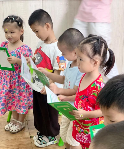 邻水县高滩镇石马河村丑小鸭幼儿园户外活动场地