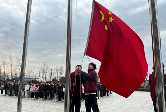 羊山镇东升初级中学