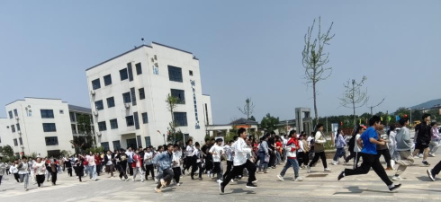 社旗县兴隆镇振兴学校