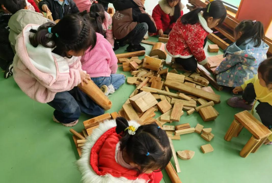 都江堰市春蕾幼儿园