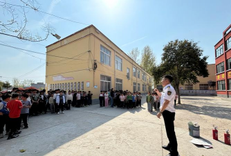 沈丘县卞路口乡中心小学户外活动场地