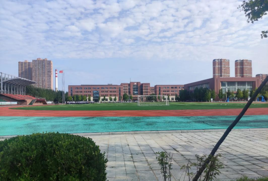 牡丹江市东安区兴隆镇东村中学