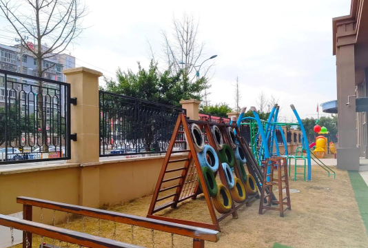 苍溪县龙山思路双语幼儿园