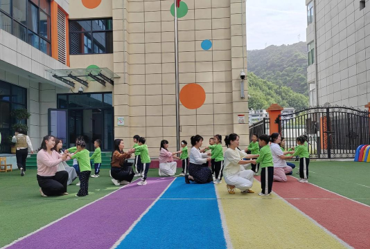 三台县建平镇四季村幼儿园