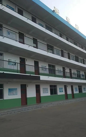 夹江县土门乡初级中学校