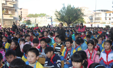 龙门县龙城第三小学