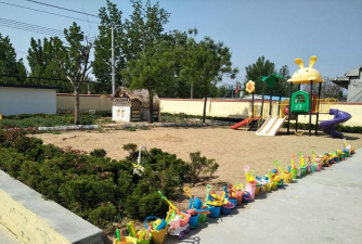 莒县峤山镇梁家崖头村幼儿园户外活动场地