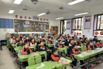 铜官山区实验小学户外活动场地