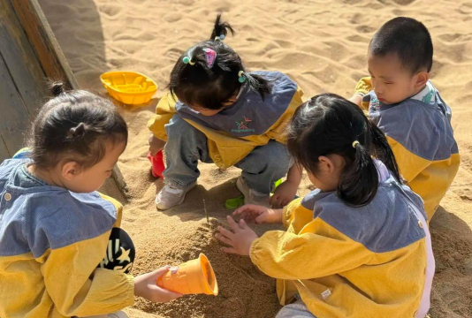 沙古中心幼儿园户外活动场地