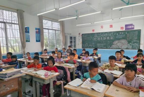 埔寨镇茅园小学
