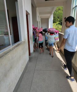 大龙华镇长布小学