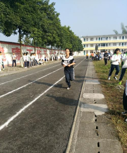 柳江县穿山第二中学