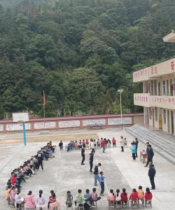 陆丰市铜锣湖农场麻竹坑小学户外活动场地