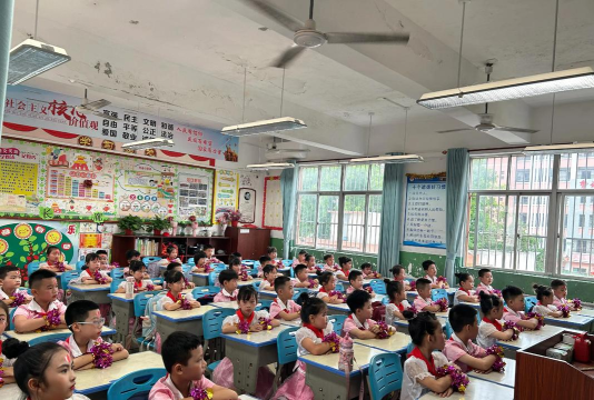 石台县丁香镇库山小学校学前班