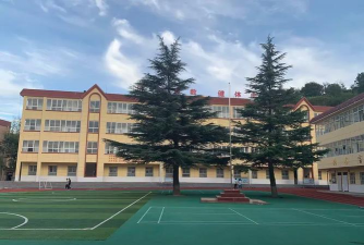 宜君县彭镇中学户外活动场地
