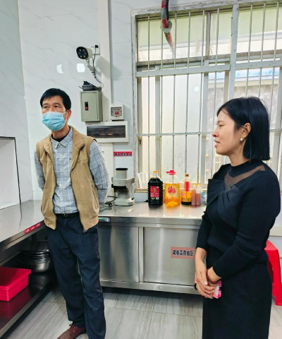 廉城镇朝阳幼儿园户外活动场地