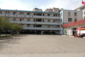 昆明五杰学校户外活动场地