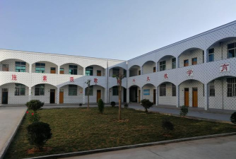 梅云潮东小学户外活动场地