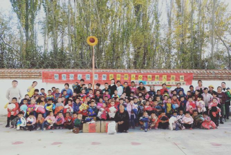 洛浦县幼儿园户外活动场地