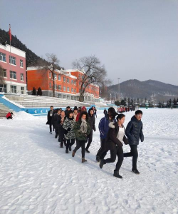 长白县马鹿沟镇龙岗中学