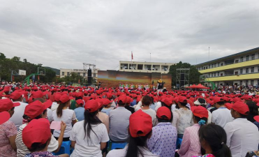 双柏县大庄镇中心校户外活动场地