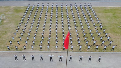 凤江镇凤湖小学户外活动场地