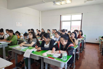 望都八度培训学校有限公司