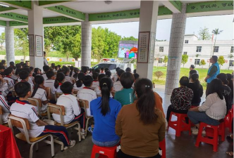 归湖镇狮峰小学