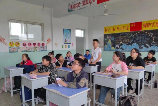 黄土镇马村小学